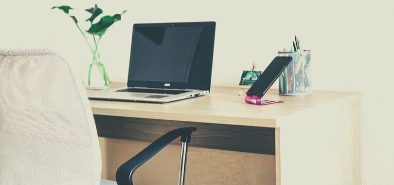 15 Best College Desk Essentials Every Student Needs - HeyitsCarlyRae